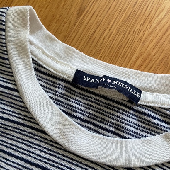 Brandy Melville Striped T-Shirt - Picture 4 of 4